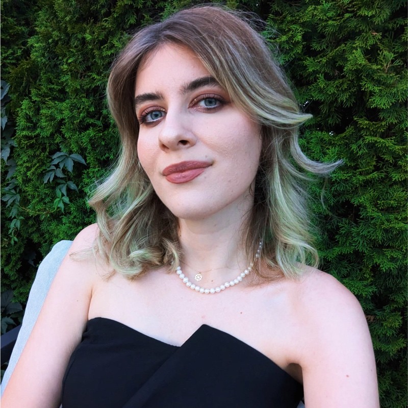 Raluca Dragomir — co-fondator Website Firma